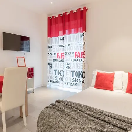 Modern 2 Beds Flat 5 Mins From Trastevere St. Apartamento