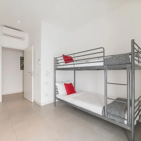 Modern 2 Beds Flat 5 Mins From Trastevere St. Roma