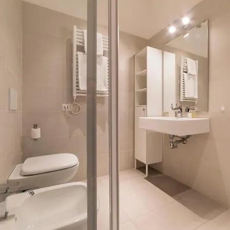 Modern 2 Beds Flat 5 Mins From Trastevere St. Roma