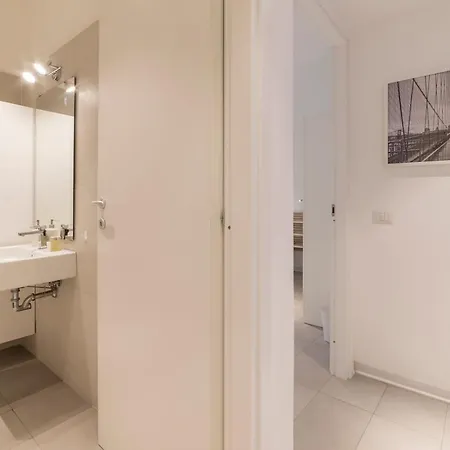 Modern 2 Beds Flat 5 Mins From Trastevere St. Apartamento