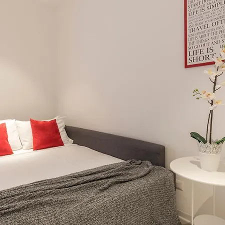 Modern 2 Beds Flat 5 Mins From Trastevere St. Rome